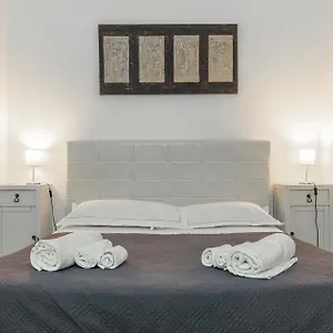 Zefnea House Apartmán